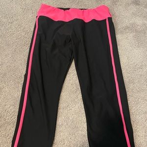 Steve Madden size XL workout leggings. Great condition. Black with pink trim.